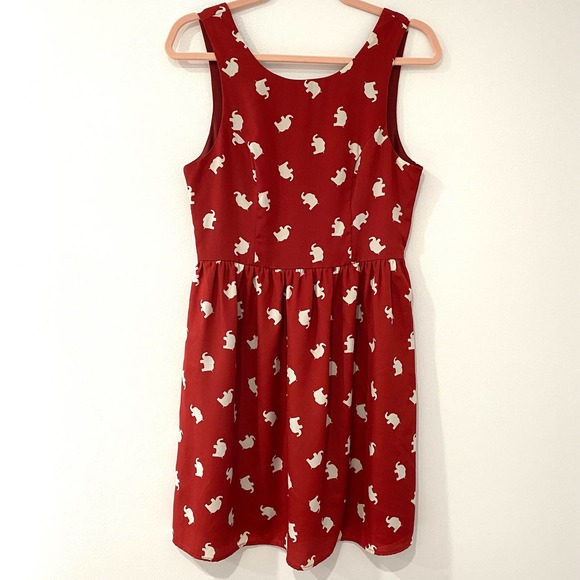 Everly Dresses & Skirts - Novelty Print Dress Medium Everly Crimson Red Fit & Flare Short Elephant Print
